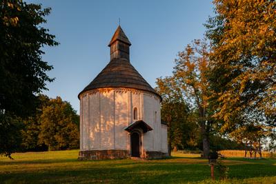 images of Slovenia - Rotunda Chapel at Selo