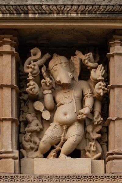 India photos - Kamasutra temples at Khajuraho