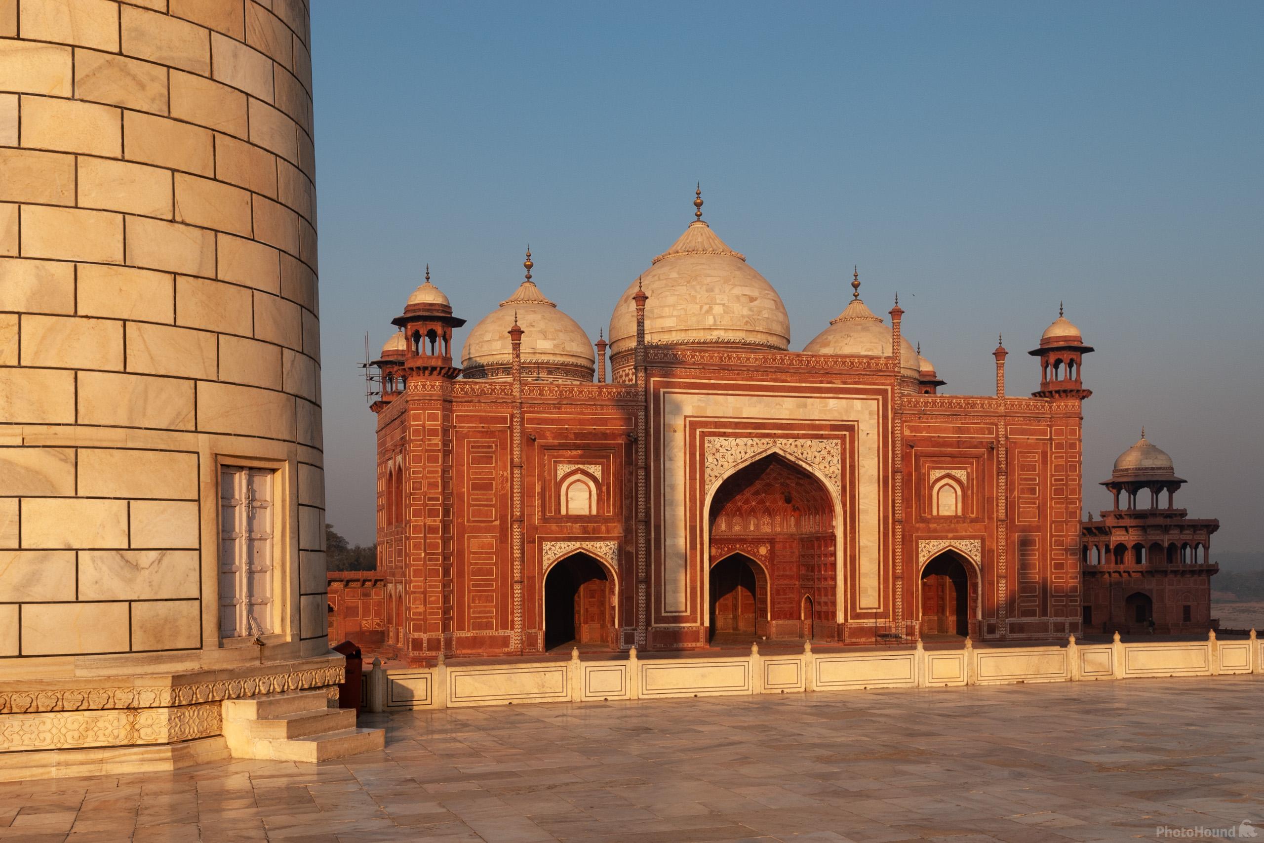 Image of Taj Mahal - Kau Ban Mosque by Luka Esenko