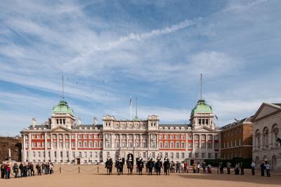 photos of London - Changing The Queen's Life Guard - Horse Guards Parade