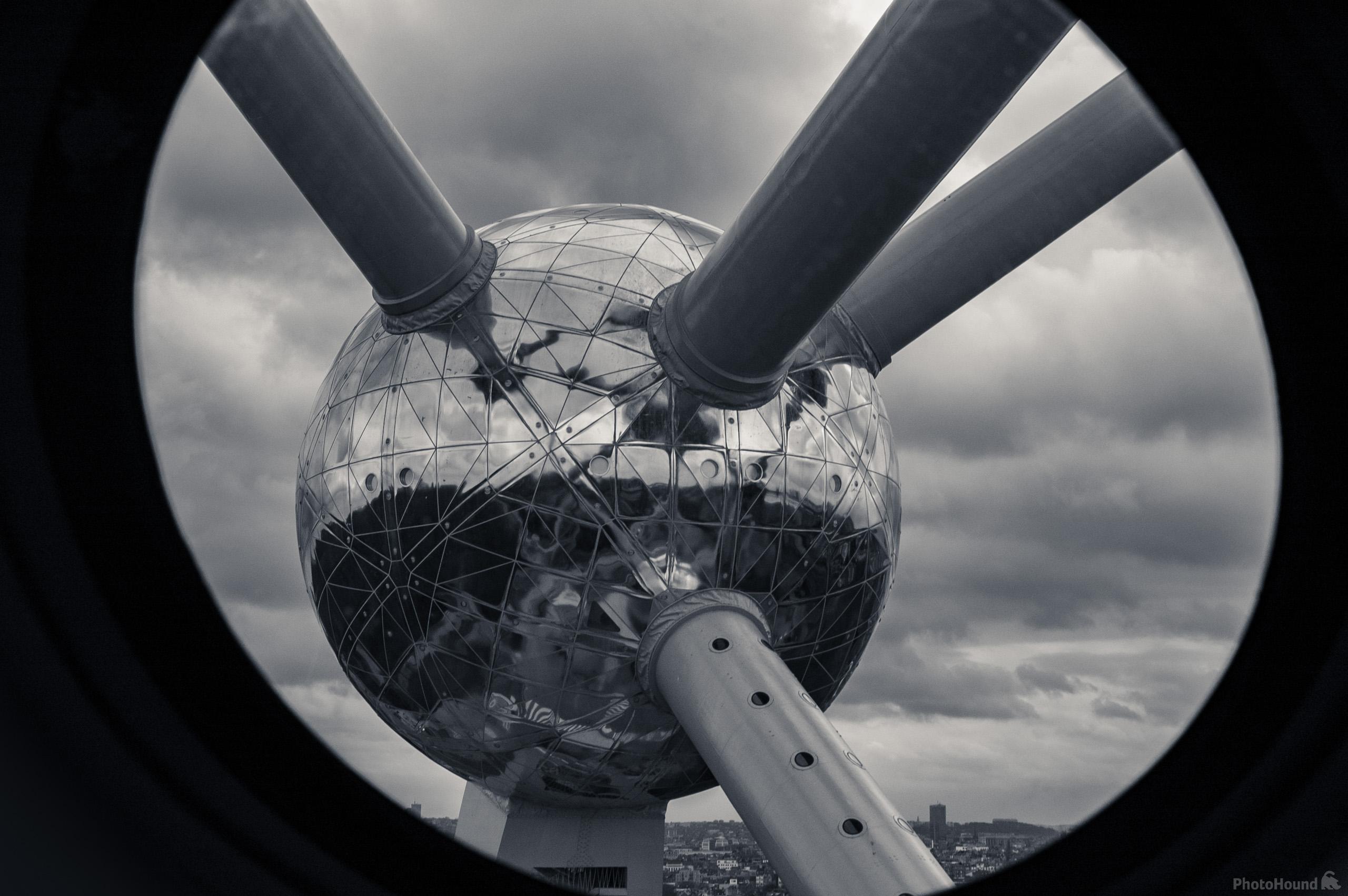 Image of Atomium - Interior by Luka Esenko