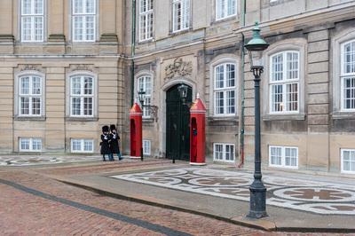 Denmark images - Amalienborg - Change of Guards