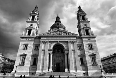 images of Budapest - St. Stephen's Basilica - exterior