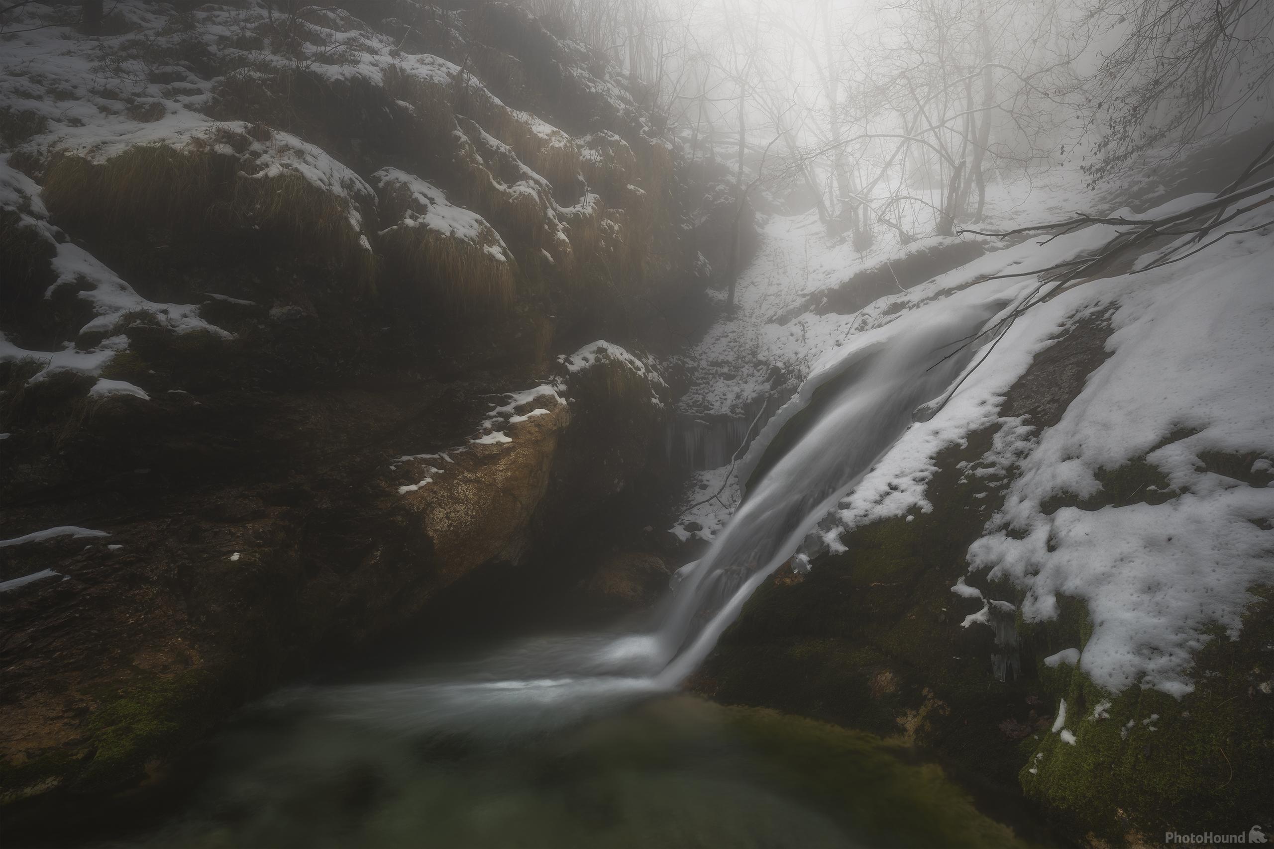 Image of Vette Feltrine (Feltre Dolomites) – Little waterfalls by Dino Marsango