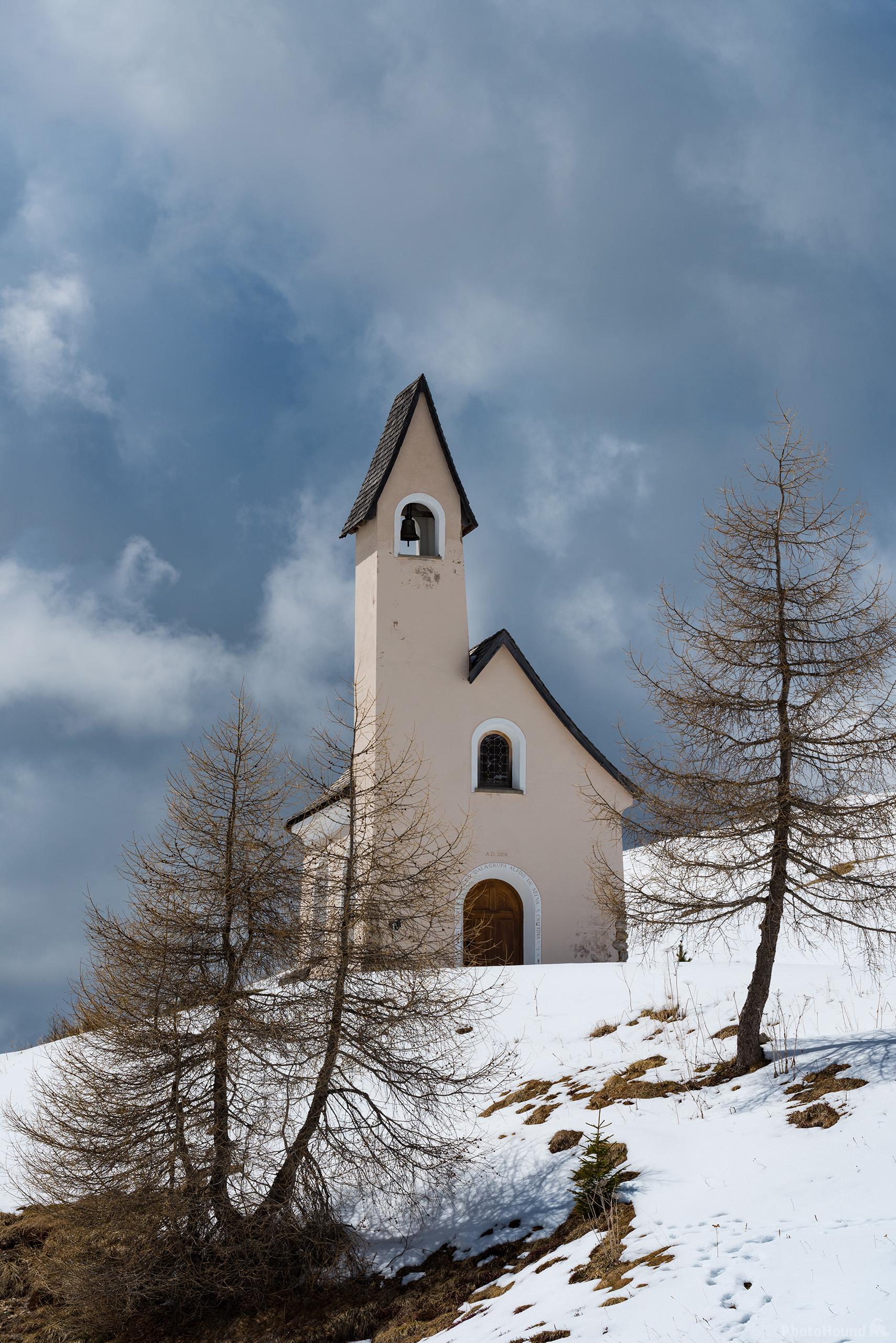 Image of Gardena Pass - Cappella di San Maurizio by Luka Esenko