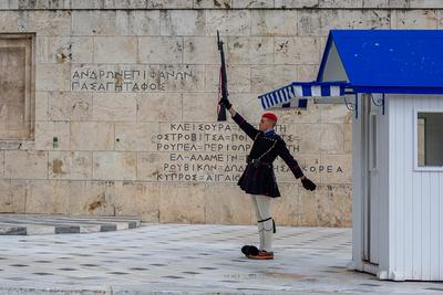 images of Greece - Monument of the Unknown Soldiers