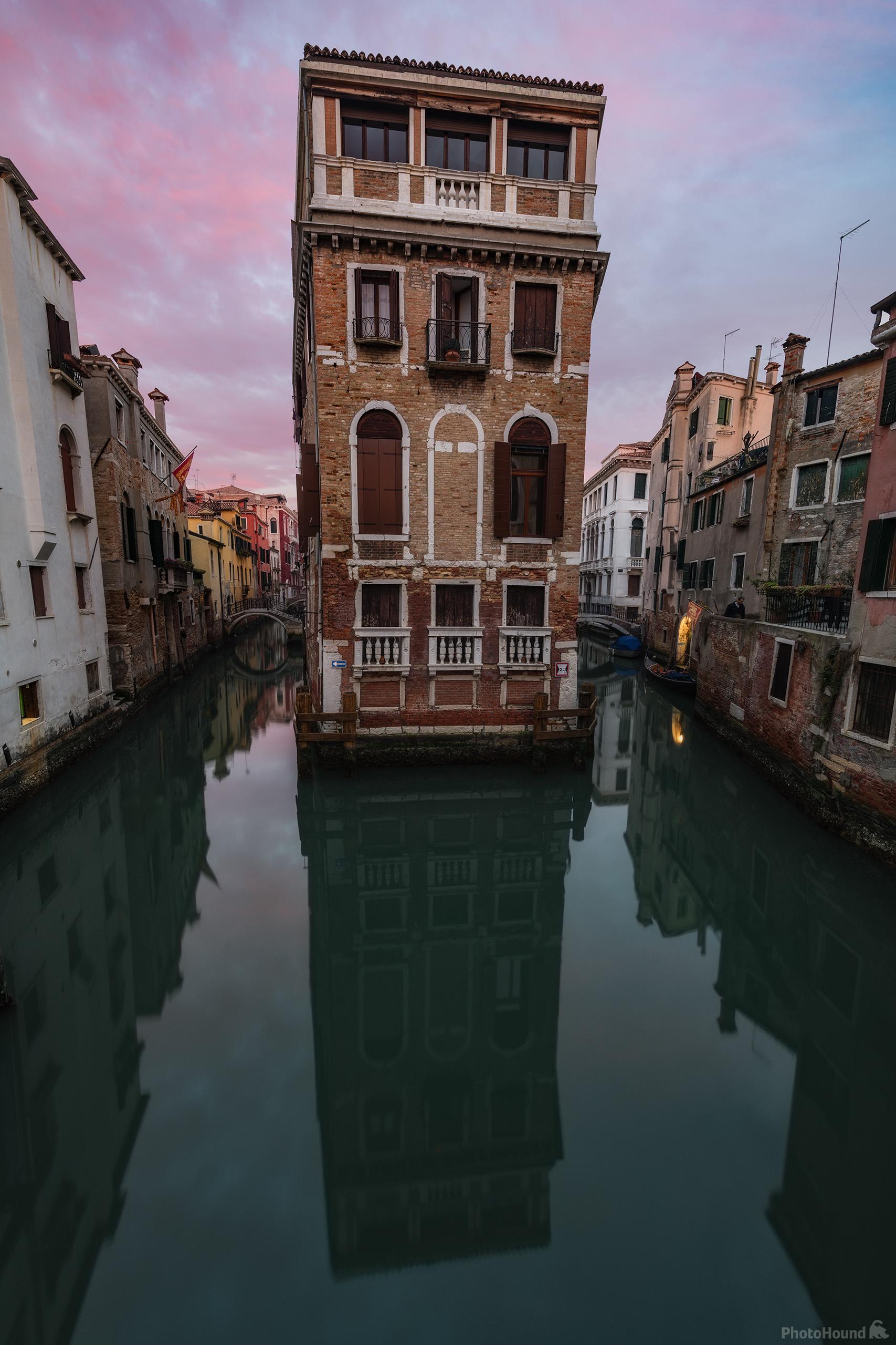 Image of Floating House by Luka Esenko