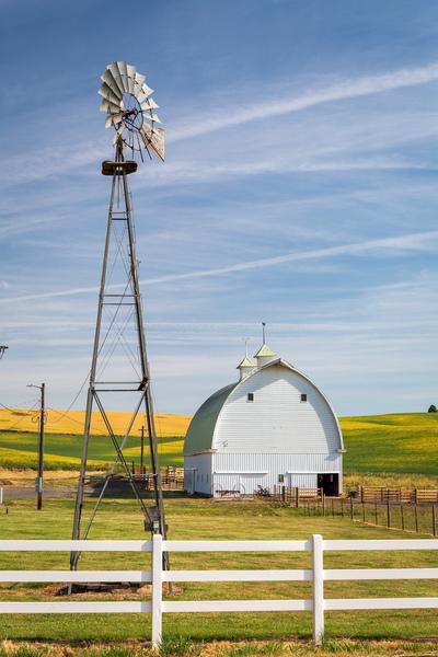 pictures of Palouse - Highway 6 Barn