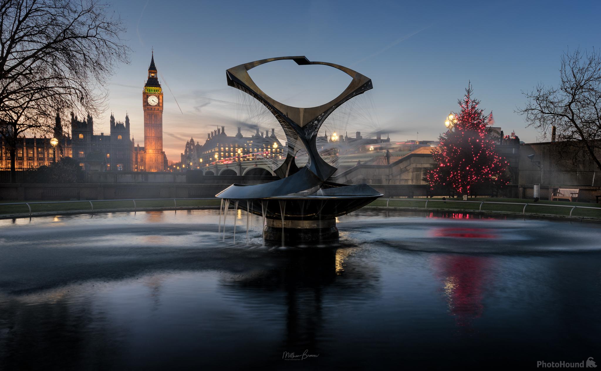 Image of Gabo Fountain by Mathew Browne