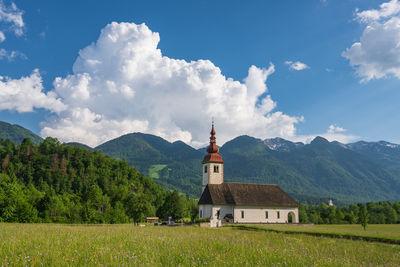 pictures of Slovenia - Bitnje Church