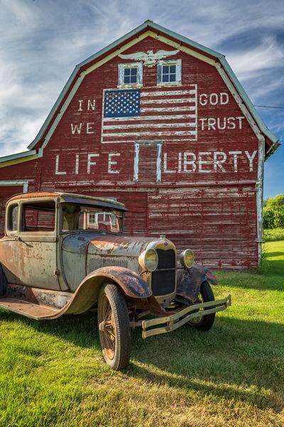 images of Palouse - In God We Trust Barn