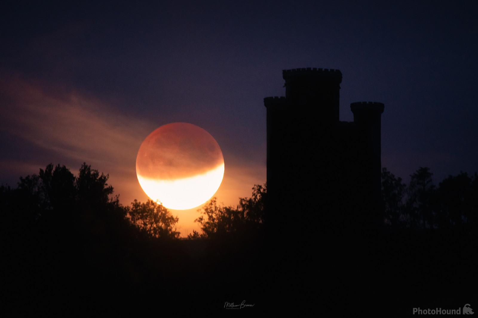 Image of Paxton\'s Tower - Moonrise & Sunrise by Mathew Browne