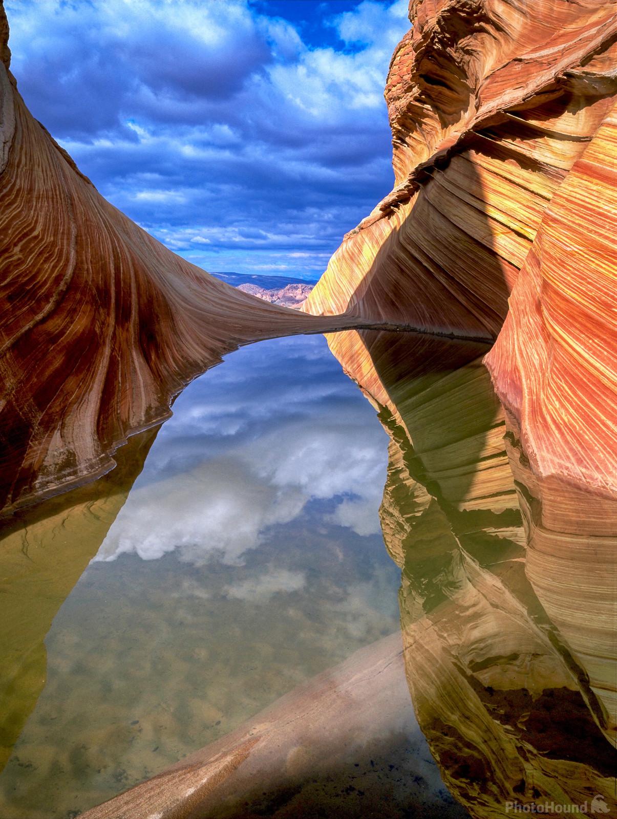 Image of Coyote Butte North - The Wave Main Entrance by Laurent Martres