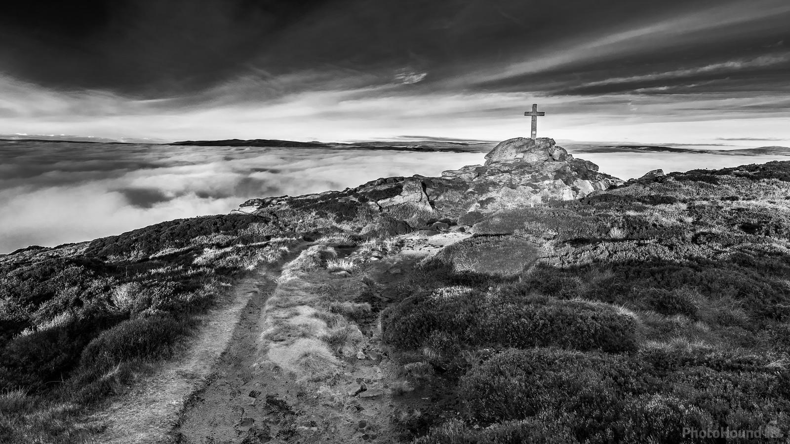 Image of Rylstone Cross & Cracoe Fell by Matt Carpenter