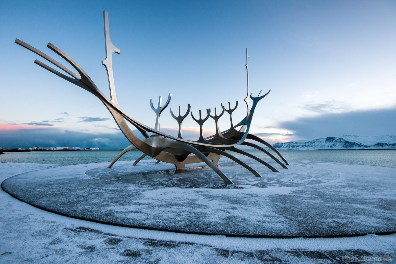 Image of Sun voyager by Richard Lizzimore