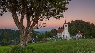Slovenia pictures - Vojsko nad Idrijo