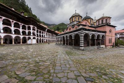Bulgaria images - Rila Monastery 