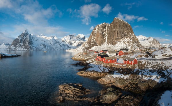 Hamnoy port near Reine