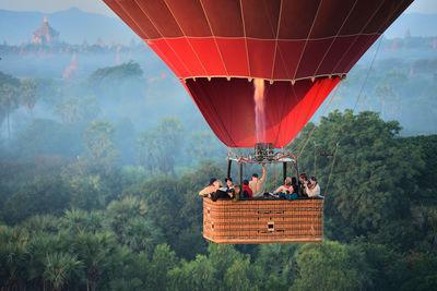 pictures of Myanmar (Burma) - Balloons over Bagan