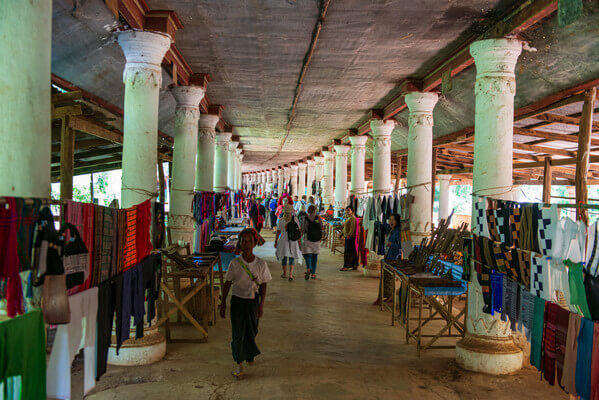 Shwe Indein Pagoda - the corridor with souvenir stalls