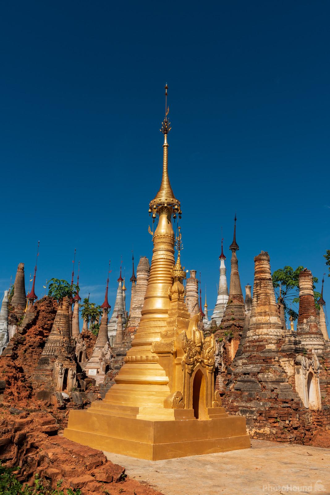 Image of Shwe Indein Pagoda by Luka Esenko