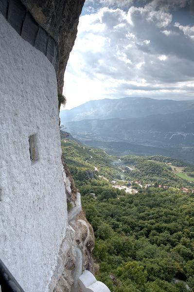 Montenegro photos - Ostrog Monastery