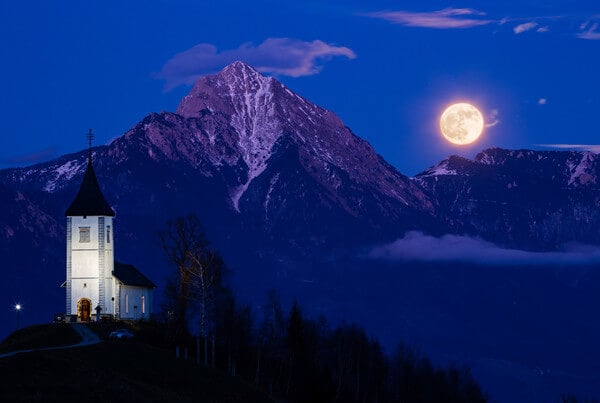 Every year between december and January the full moon rises near Storzic mountain from this viewpoint at dusk. 