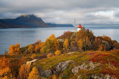 Lenvik instagram spots - Husøy Lighthouse