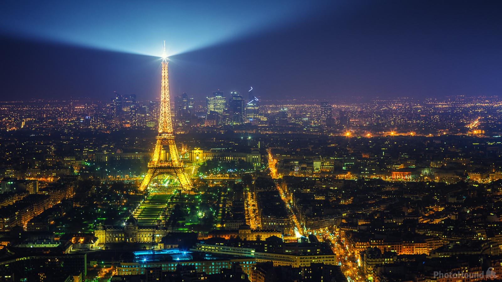Image of Tour Montparnasse by James Billings.