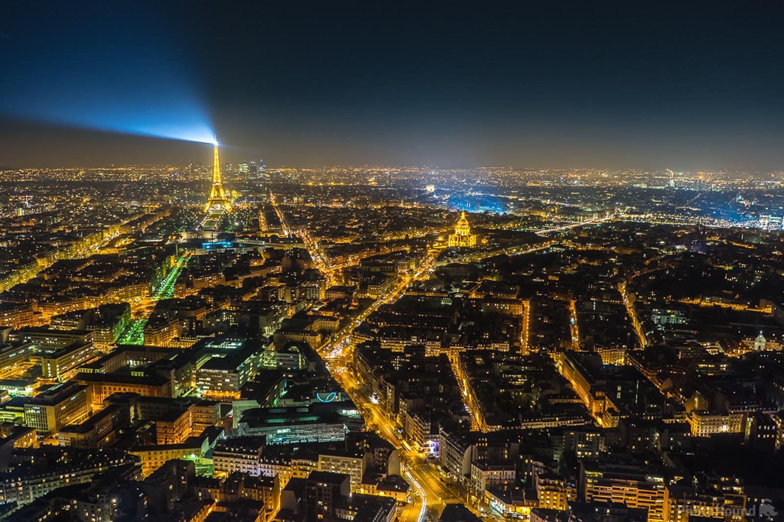 Image of Tour Montparnasse by James Billings.