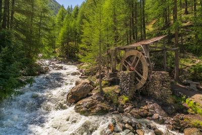 instagram spots in Switzerland - Saas Fee - Waterwheel