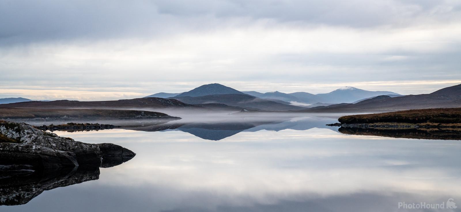 Image of Loch Faoghail an Tuim by Richard Lizzimore