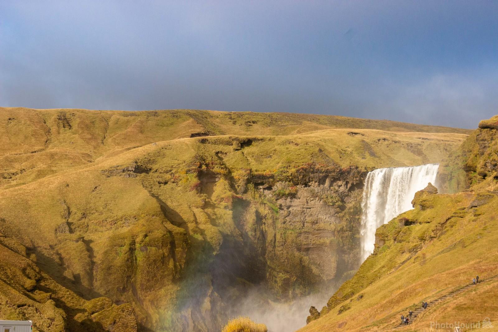 Image of Skógafoss Waterfall by Andy Scott