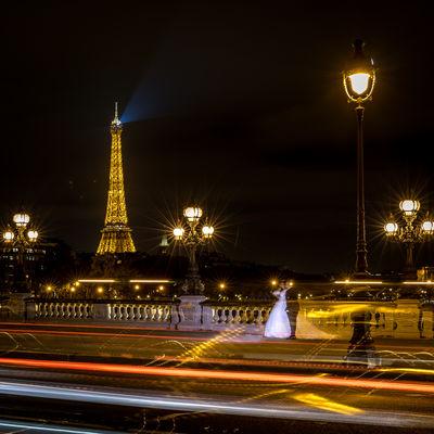 images of Paris - Eiffel Tower & Pont des Invalides from Pont Alexandre III 