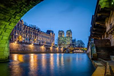 France photos - Notre Dame de Paris from beneath Pont St-Michel