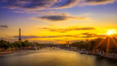 Sunset on  the Eiffel Tower ( 