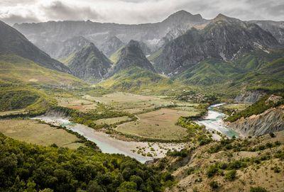 photography locations in Albania - River bend with mountains