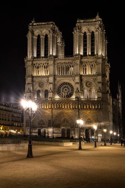 Picture of Cathédrale Notre Dame de Paris seen from the Parvis Notre Dame – Place Jean-Paul II - Cathédrale Notre Dame de Paris seen from the Parvis Notre Dame – Place Jean-Paul II