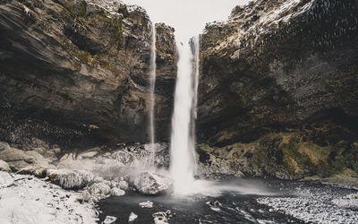 photos of Iceland - Kvernufoss - Walk Behind The Waterfall.