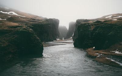 pictures of Iceland - Fjaðrárgljúfur Canyon