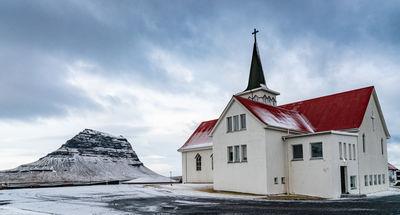 pictures of Iceland - Grundarfjordur Church