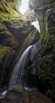 images of Iceland - Stakkholtsgja canyon