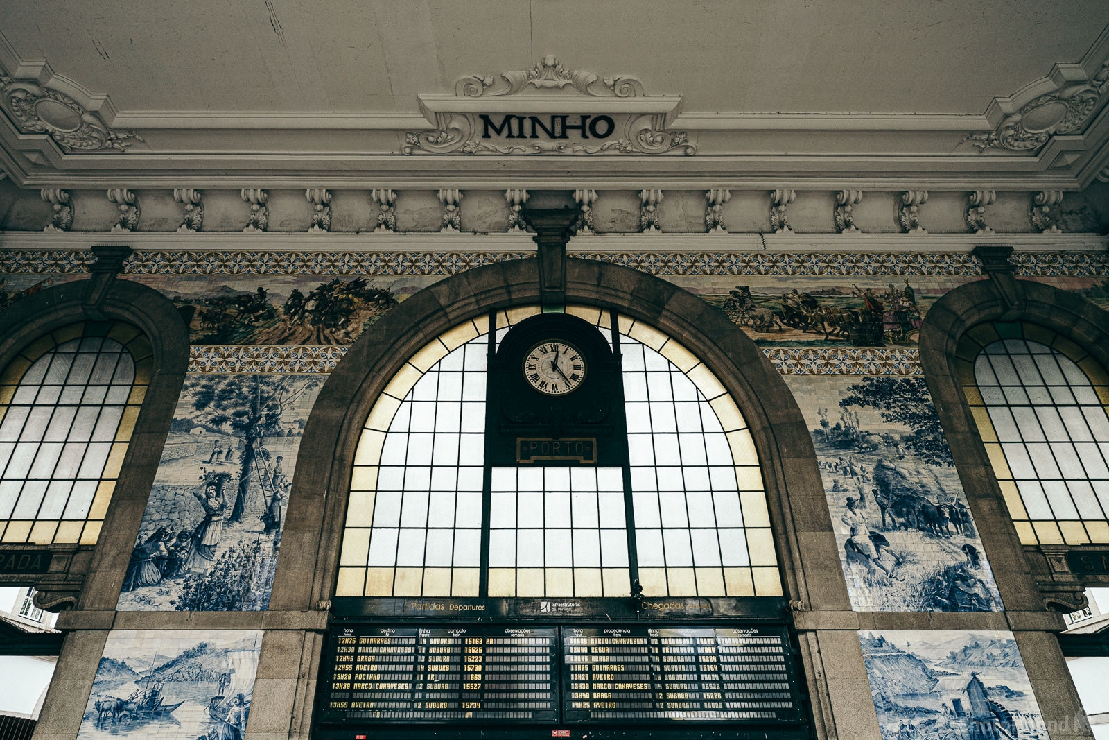 Image of São Bento Station by James Billings.