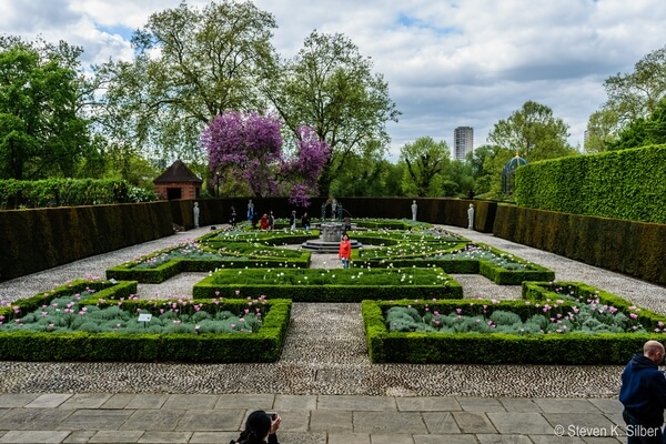 Queen's Garden behind Kew Palace.  