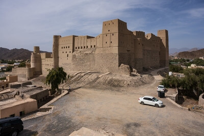 Oman images - Bahla Fort Exterior