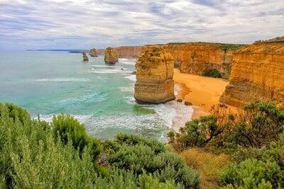 The Twelve Apostles Lookout is an amazing spot to admire rough south Australian shore. 