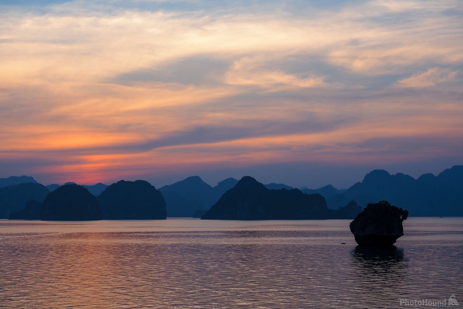 Image of Ha Long Bay, Vietnam by Saša Jamšek