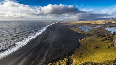 images of Iceland - Dyrhólaey Black Beach Viewpoint