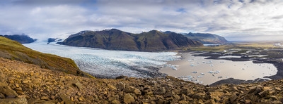A view across the Skaftafell Glacier, visible if you take the more southern path