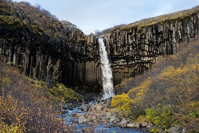 photo locations in Iceland - Svartifoss Waterfall